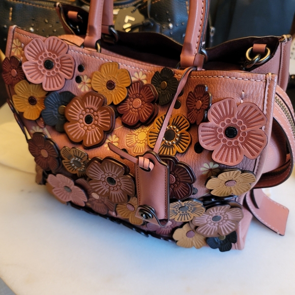 (1) Coach 1941 Tea Rose Rogue 30 Melon Retired - Picture 13 of 16